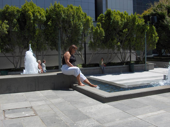 450 Chillin in the Fountain