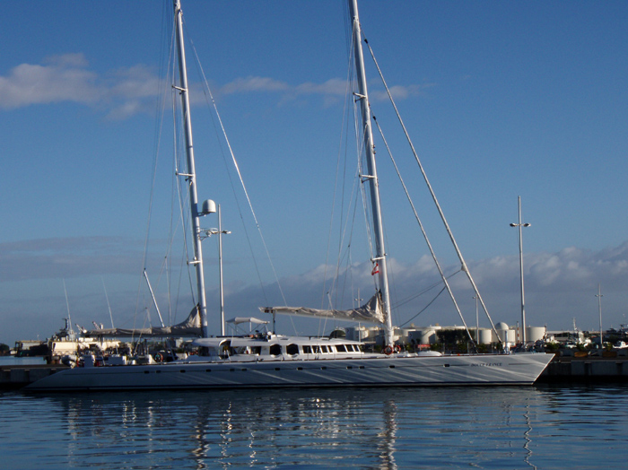 Tahiti Mega Yacht