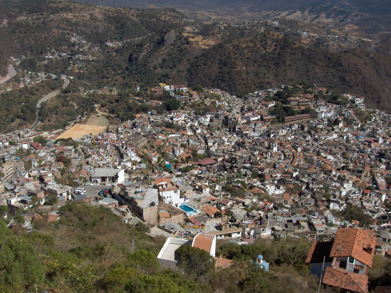 Veiwing the town from the Jesus monument